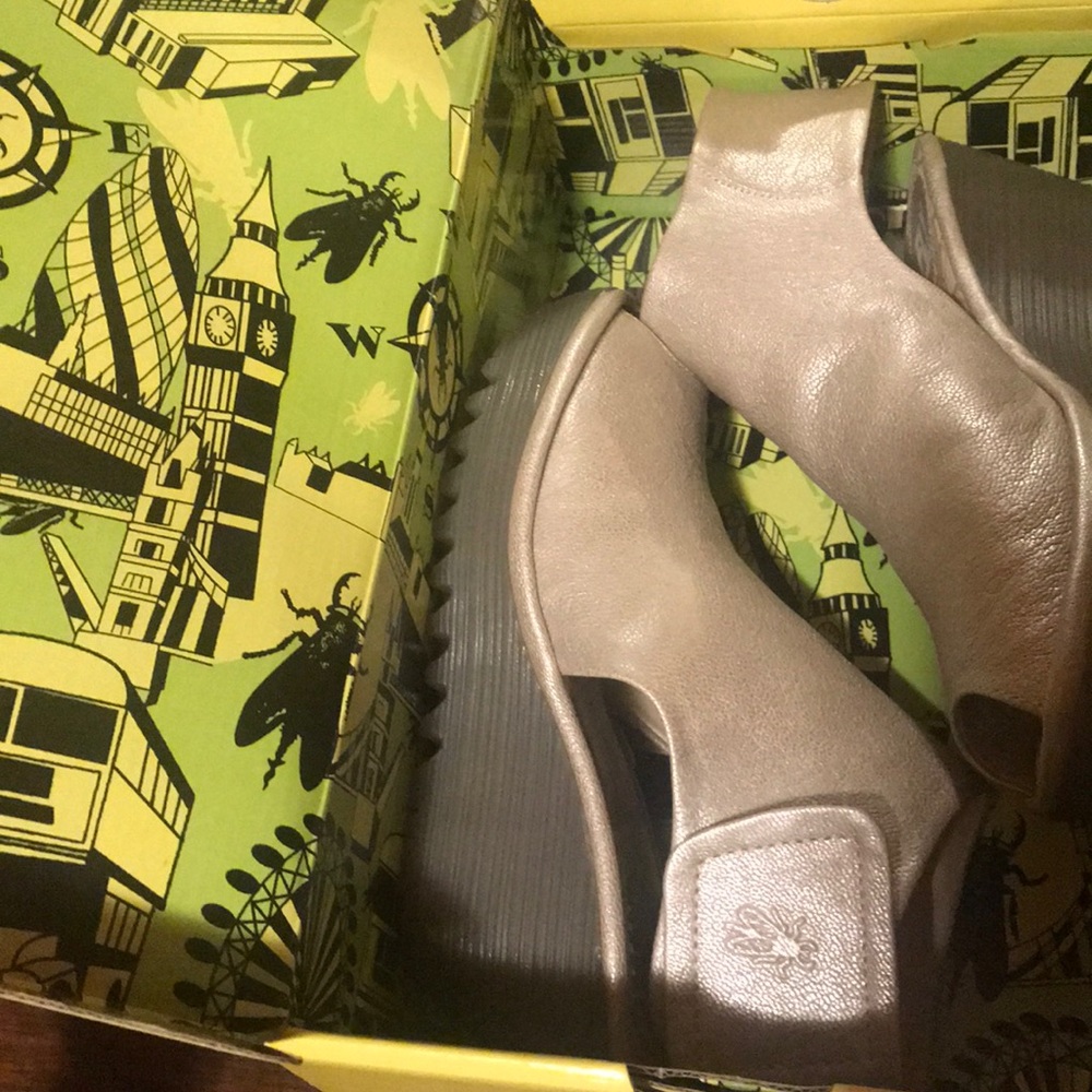 Fly London Silver Peep-Toe Wedges - Picture 7 of 7